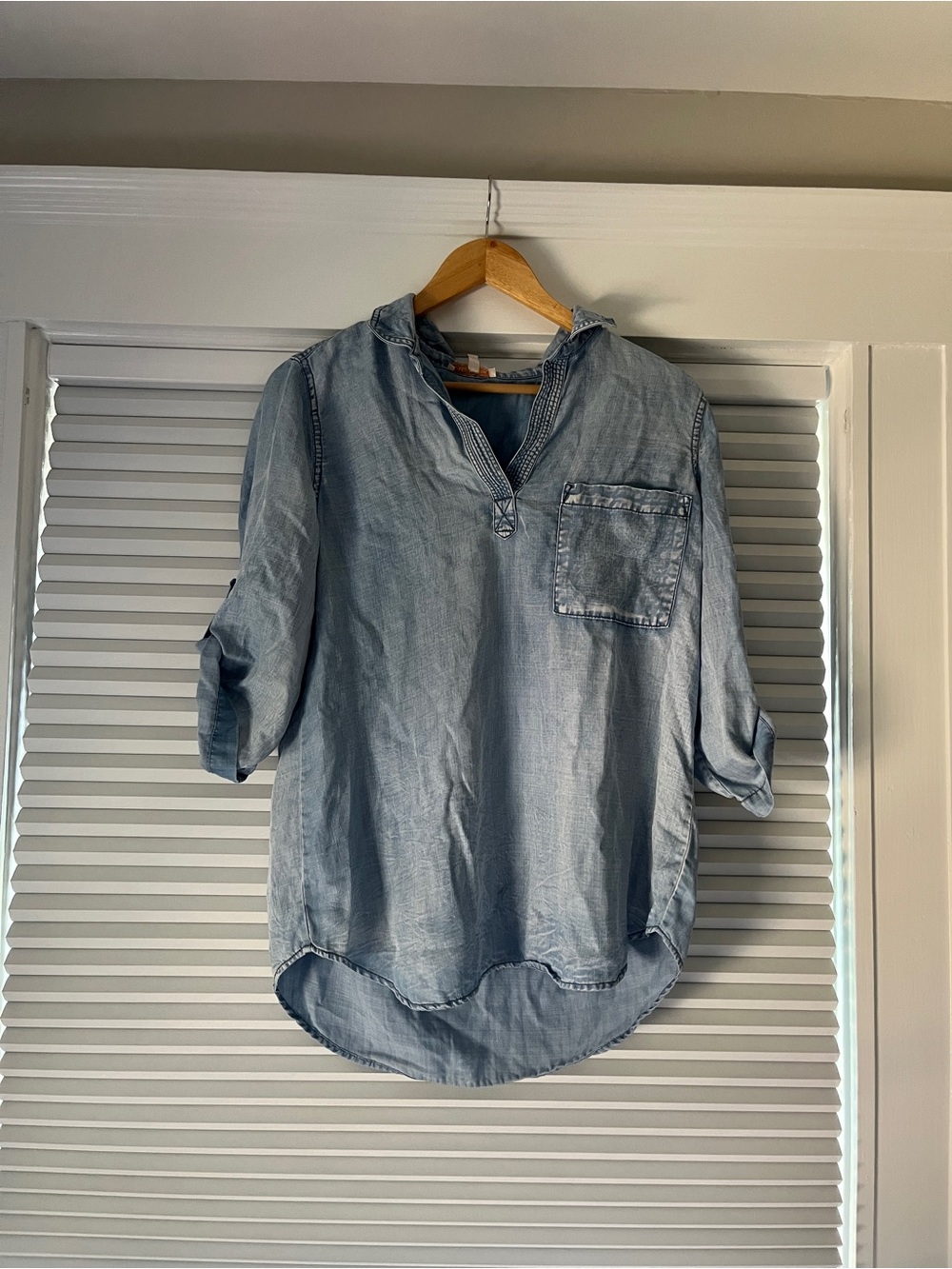Anthropologie Skies Are Blue Chambray Collared Shirt Medium